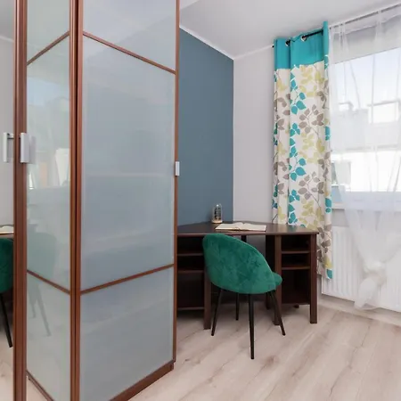 Deluxe House With Bedroom Bathtub By Renters Prestige غدانسك